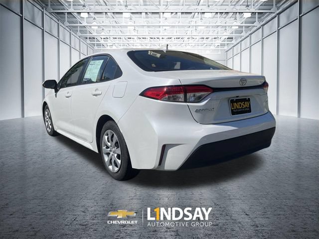 Used 2025 Toyota Corolla LE FWD image 6