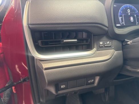 Used 2024 Toyota Grand Highlander XLE FWD image 20