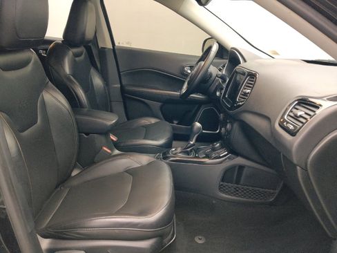 Used 2018 Jeep Compass Limited AWD/4WD image 21