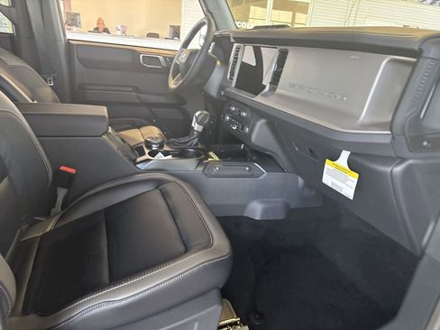 New 2025 Ford Bronco Outer Banks image 14
