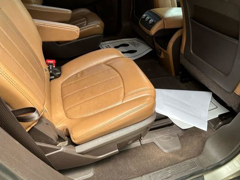 Used 2015 Buick Enclave Leather FWD image 11