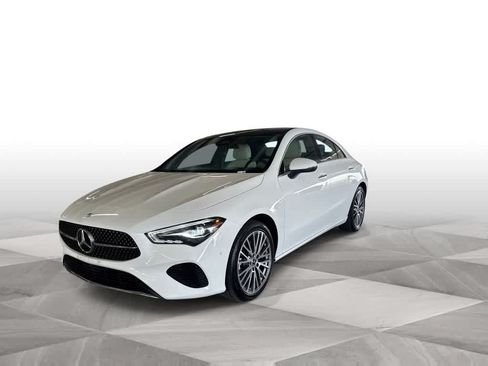Used 2025 Mercedes-Benz CLA 250 4MATIC w/ Winter Package image 4