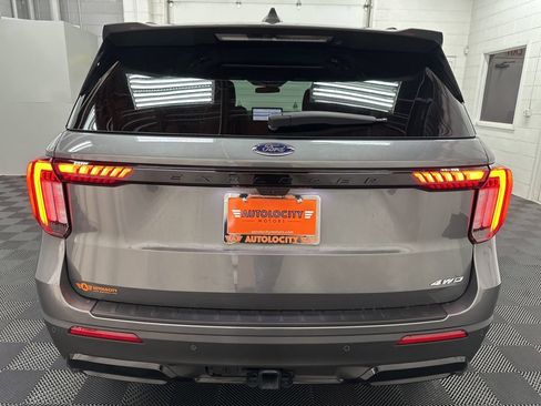 Used 2025 Ford Explorer ST-Line AWD/4WD image 9
