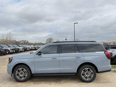 New 2026 Ford Expedition Active image 32