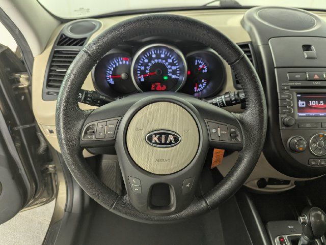 Used 2012 Kia Soul ! FWD image 13