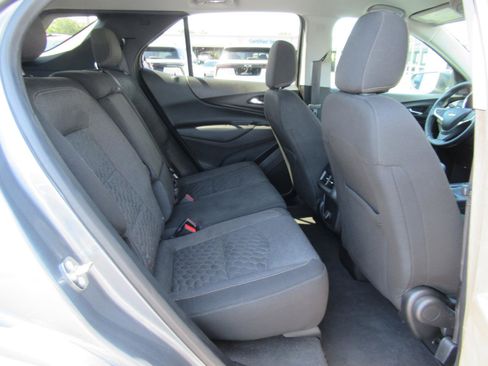 Used 2018 Chevrolet Equinox LT FWD image 31