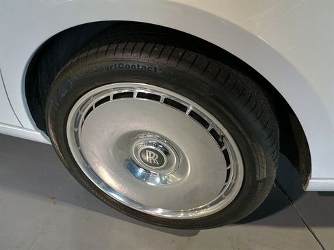 Used 2019 Rolls-Royce Phantom Sedan image 8