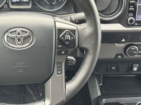 Used 2023 Toyota Tacoma TRD Off-Road image 9