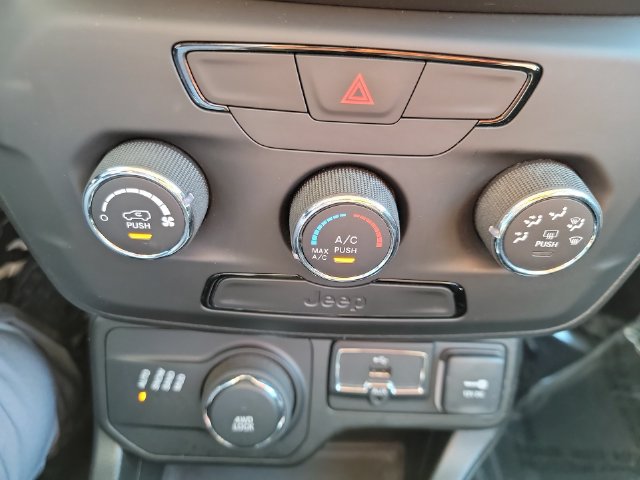 Used 2018 Jeep Renegade Sport w/ Power & Air Group AWD/4WD image 20