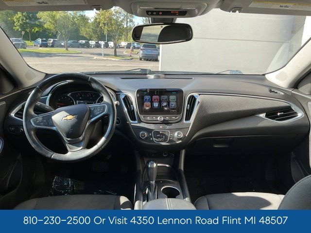 Used 2016 Chevrolet Malibu LT FWD image 2