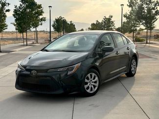 Used 2021 Toyota Corolla LE image 1