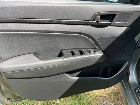 Used 2018 Hyundai Elantra Sport FWD image 39
