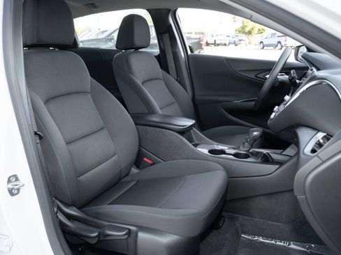 Used 2024 Chevrolet Malibu LT image 43