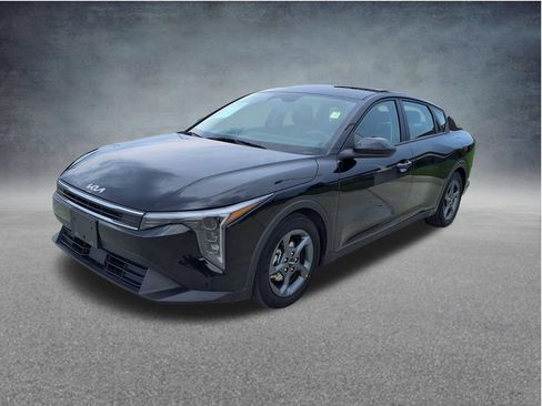 Used 2025 Kia K4 FWD image 3