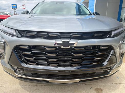 New 2026 Chevrolet Trax ACTIV w/ Sunroof Package FWD image 11
