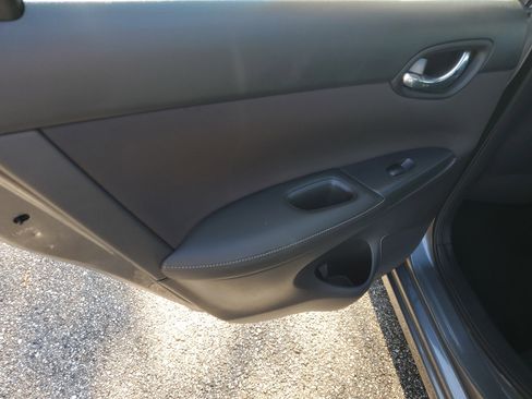 Used 2017 Nissan Sentra S image 19