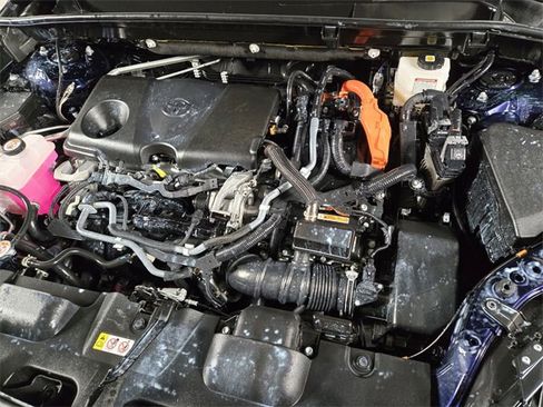 Used 2021 Toyota Venza Limited image 25