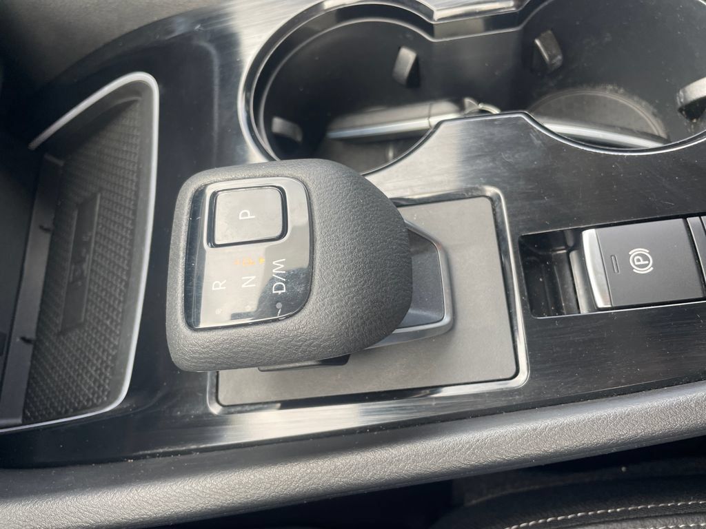 Certified 2024 Nissan Rogue SL AWD/4WD image 18