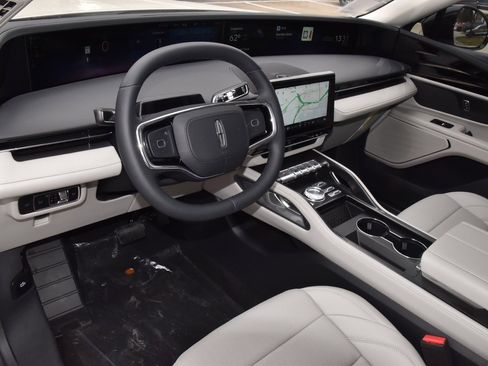 New 2026 Lincoln Nautilus Premier image 35