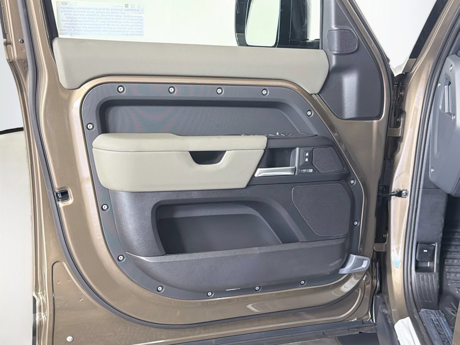 New 2026 Land Rover Defender 110 X-Dynamic SE AWD/4WD image 21