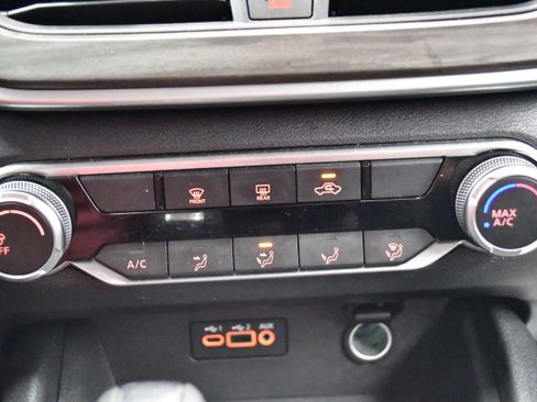 Used 2025 Nissan Altima 2.5 SV FWD image 25