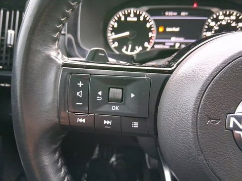 Certified 2023 Nissan Pathfinder SV image 11