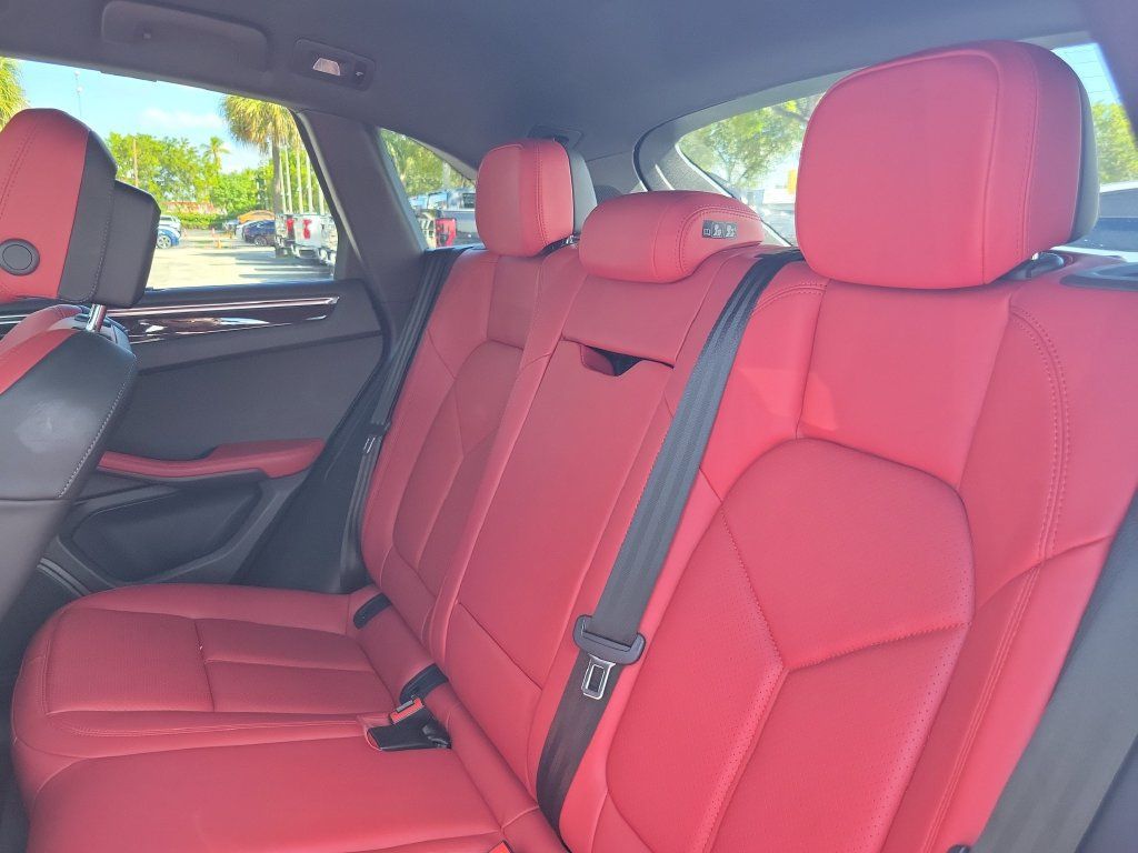 Used 2021 Porsche Macan AWD/4WD image 15