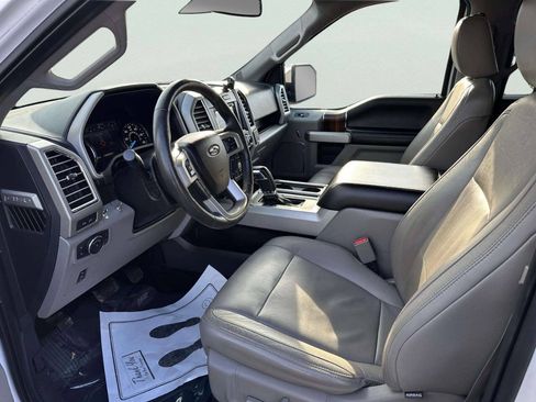 Used 2015 Ford F150 Lariat w/ Equipment Group 502A Luxury AWD/4WD image 11