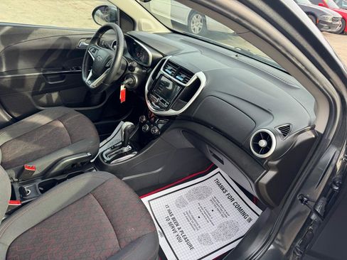 Used 2018 Chevrolet Sonic LT image 9