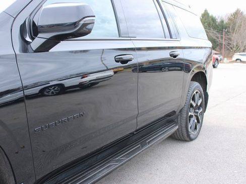 Used 2024 Chevrolet Suburban RST w/ Luxury Package image 45