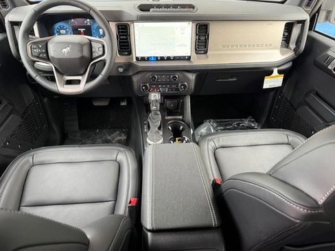 New 2026 Ford Bronco Outer Banks image 6