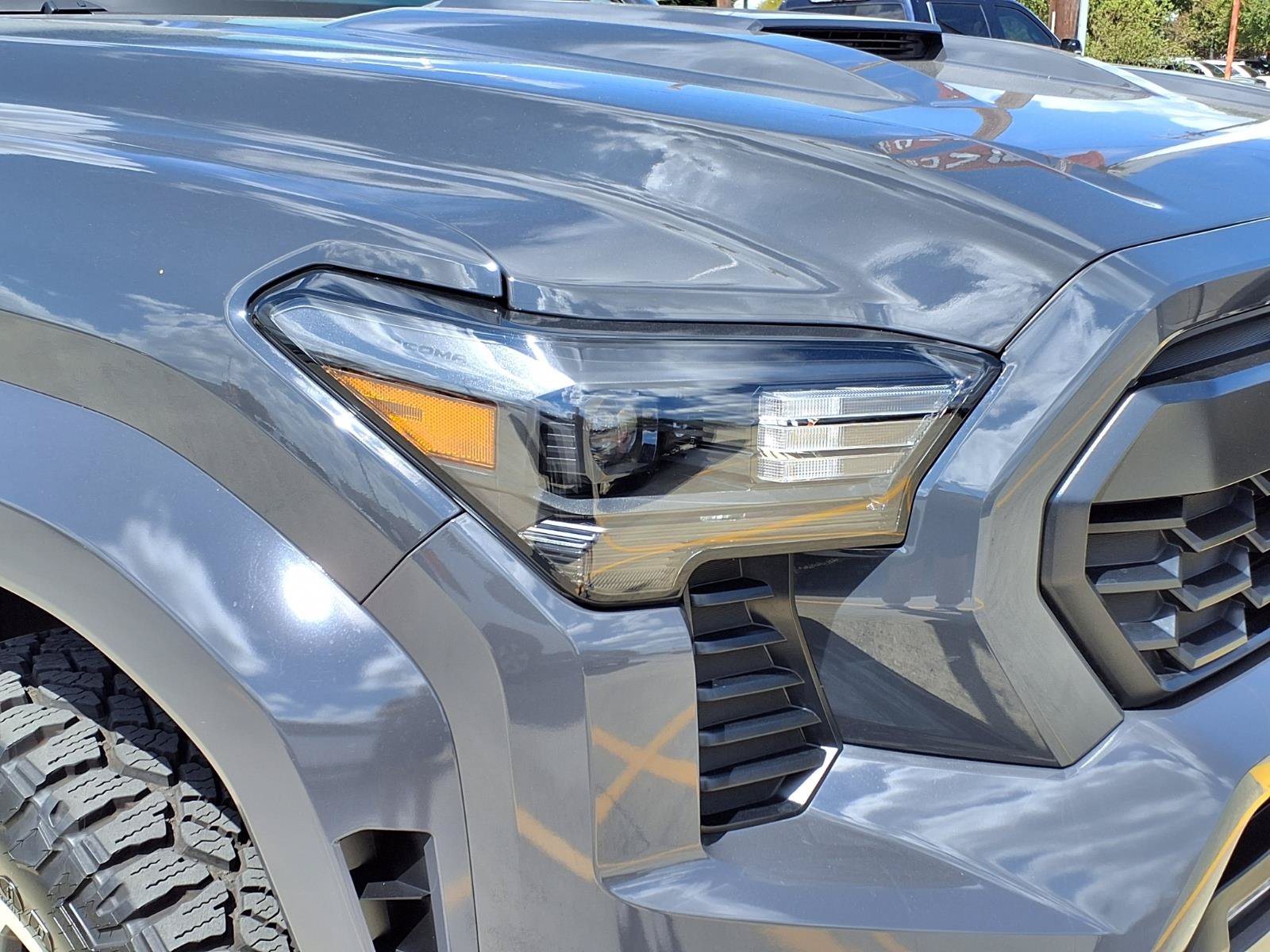 Certified 2025 Toyota Tacoma TRD Sport AWD/4WD image 7