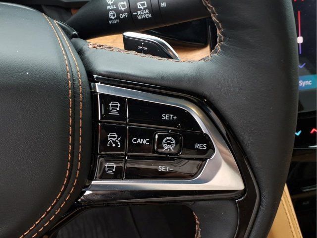 Used 2026 Jeep Grand Cherokee Summit w/ Adv Protech Group IV AWD/4WD image 27