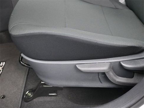 Used 2025 Nissan Kicks Play S image 10