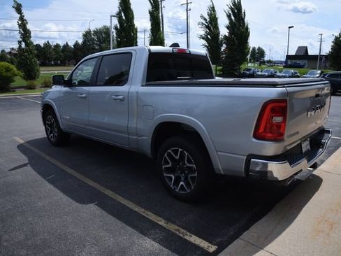 Used 2026 RAM 1500 Laramie AWD/4WD image 3