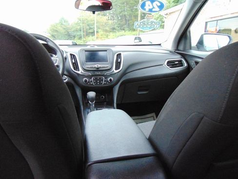 Used 2024 Chevrolet Equinox LT AWD/4WD image 19