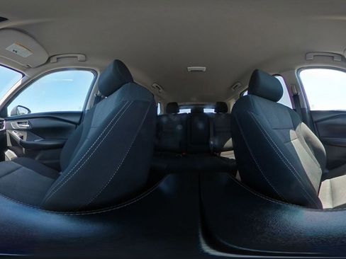 Used 2025 Nissan Rogue SV FWD image 43