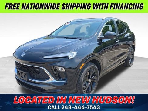 Used 2025 Buick Encore GX Sport Touring FWD image 1