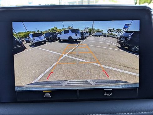 Used 2023 Chevrolet Suburban Premier image 23