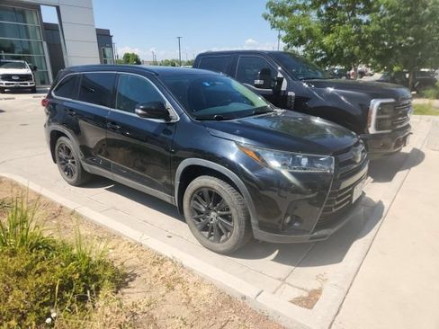 Used 2019 Toyota Highlander SE AWD/4WD image 2