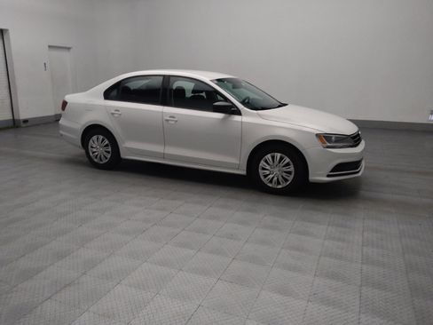 Used 2016 Volkswagen Jetta S image 11
