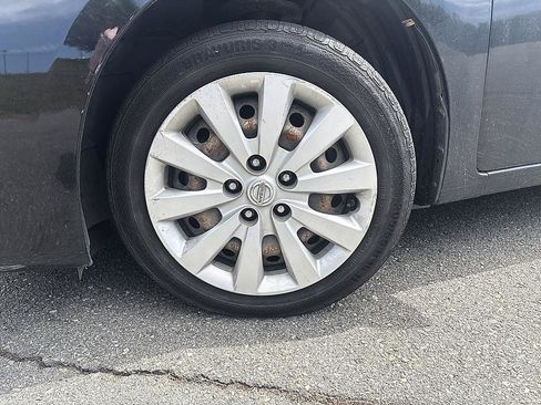 Used 2015 Nissan Sentra SV FWD image 9