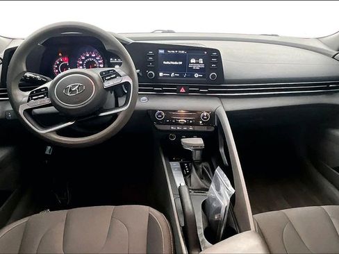 Used 2021 Hyundai Elantra SEL image 21