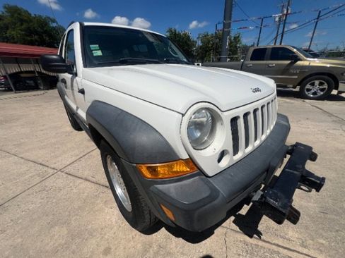 Used 2006 Jeep Liberty Sport AWD/4WD image 3