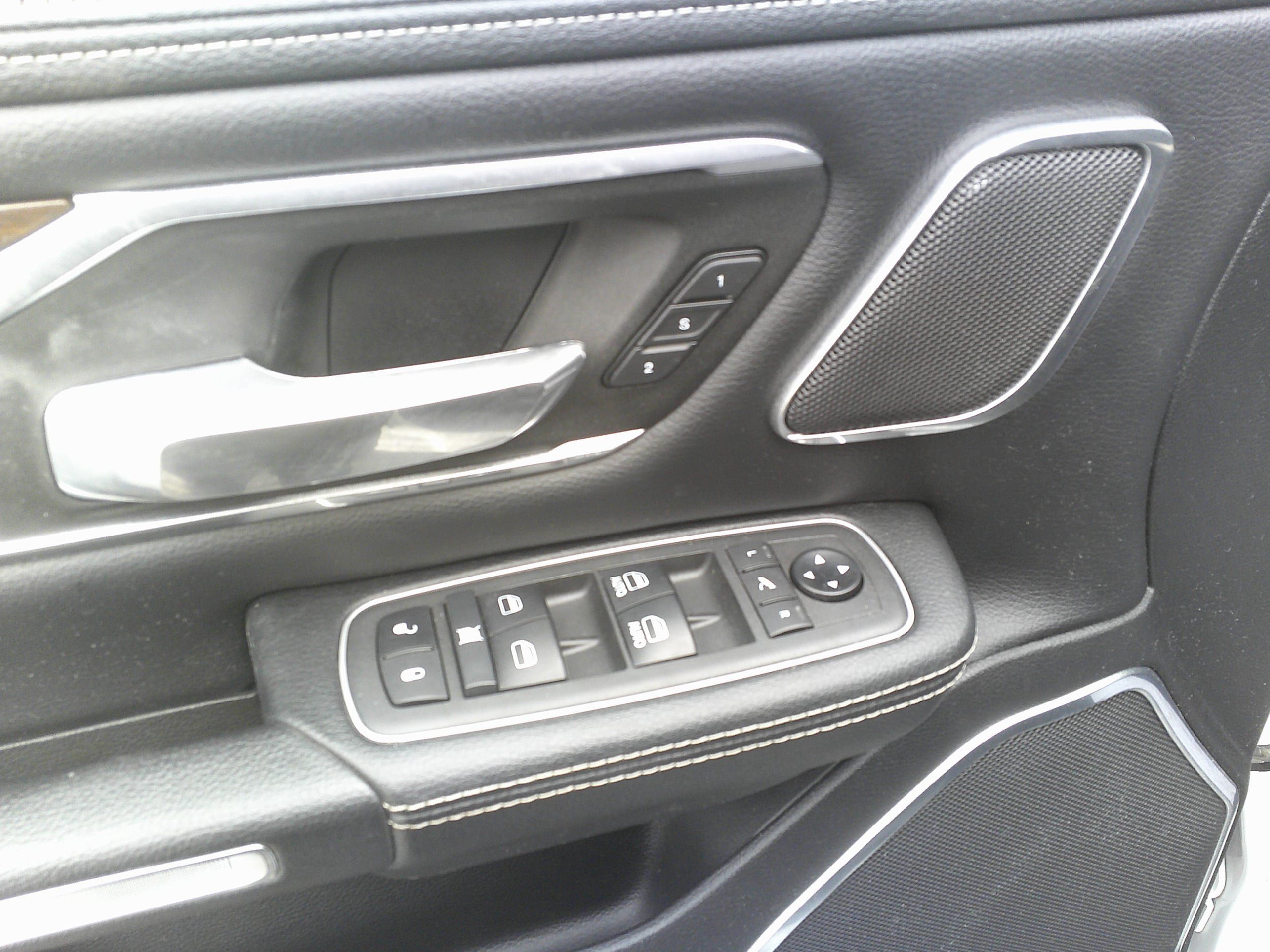 Used 2021 RAM 1500 Laramie AWD/4WD image 16