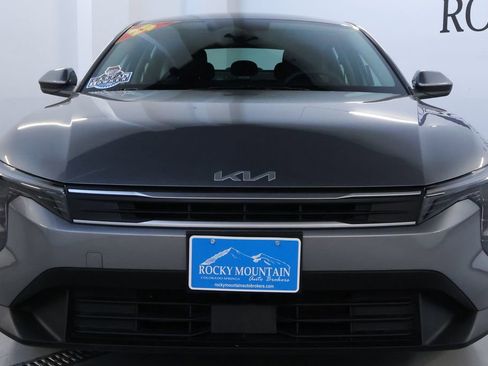 Used 2025 Kia K4 LXS image 2