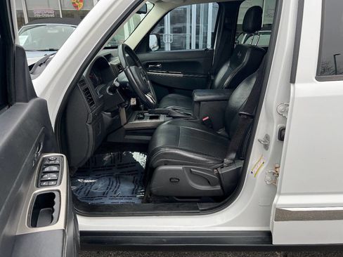 Used 2012 Jeep Liberty Limited Jet w/ Comfort/Convenience Group AWD/4WD image 21