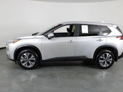 Certified 2023 Nissan Rogue SV FWD image 12