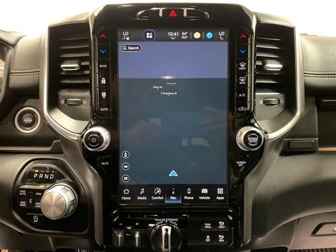 Used 2023 RAM 1500 Laramie AWD/4WD image 7