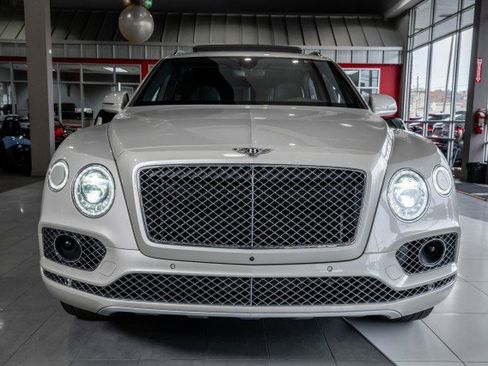 Used 2018 Bentley Bentayga image 69